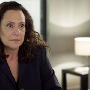 Elizabeth Savala interpretando Arlete em 'Pega Pega' (Globo)