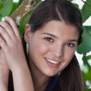 Gaby Mellado interpretando Mudinha em 'Coração Indomável' (Sbt)