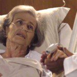 Irene Ravache interpretando Sabine em 'Pega Pega' (Globo)