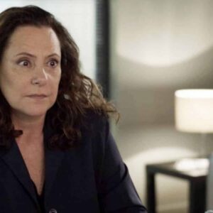 Elizabeth Savala interpretando Arlete em 'Pega Pega' (Globo)