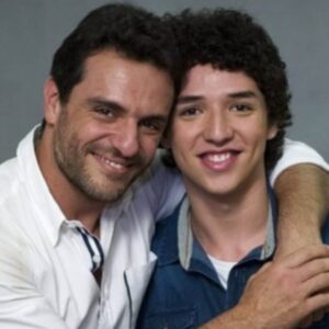 Alex (Rodrigo Lombardi) e Bruno (João Vitor Silva) em 'Verdades Secretas' (Globo)