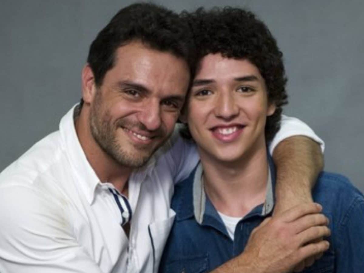 Alex (Rodrigo Lombardi) e Bruno (João Vitor Silva) em 'Verdades Secretas' (Globo)