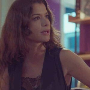 Alinne Moraes interpretando Bárbara em 'Um Lugar ao Sol' (Globo)