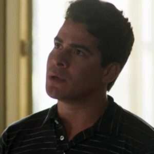 Thiago Martins interpretando Júlio em 'Pega Pega' (Globo)