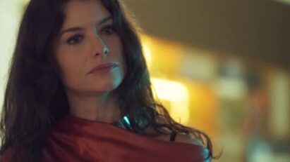 Alinne Moraes interpretando Bárbara em 'Um Lugar ao Sol' (Globo)