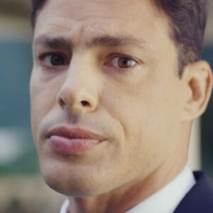 Cauã Reymond como Christian em Um Lugar ao Sol (Globo)