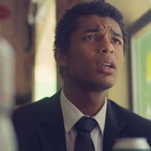 Juan Paiva interpretando Ravi em 'Um Lugar ao Sol' (Globo)