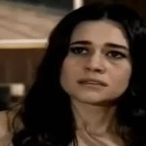 Alessandra Negrini interpretando Taís em 'Paraíso Tropical' (Canal Viva)