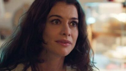 Alinne Moraes como Bárbara em 'Um Lugar ao Sol' (Globo)