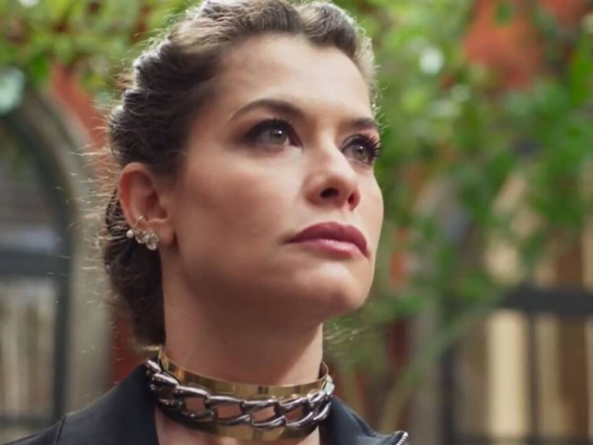 Alinne Moraes como Bárbara em 'Um Lugar ao Sol' (Globo)