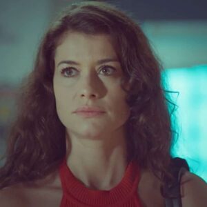 Alinne Moraes como Bárbara em 'Um Lugar ao Sol' (Globo)