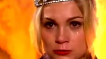 Flávia Alessandra interpretando Cristina em 'Alma Gêmea' (Canal Viva)
