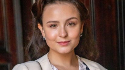 Larissa Manoela interpretando Elisa em 'Além da Ilusão' (Globo)