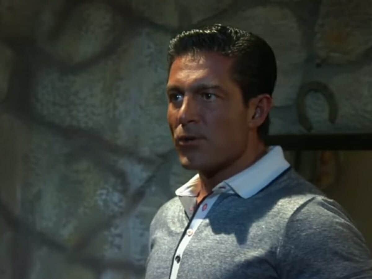 Fernando Colunga interpretando Franco em 'Amanhã é para Sempre' (Sbt)
