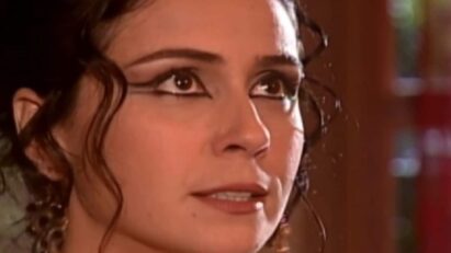 Giovanna Antonelli interpretando Jade em 'O Clone' (Globo)