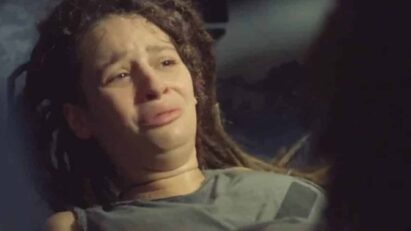 Lara Tremouroux interpretando Joy em 'Um Lugar ao Sol' (Globo)