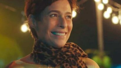 Andrea Beltrão interpretando Rebeca em 'Um Lugar ao Sol' (Globo)