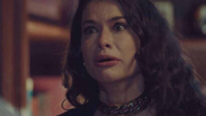 Alinne Moraes interpretando Bárbara em 'Um Lugar ao Sol' (Globo)