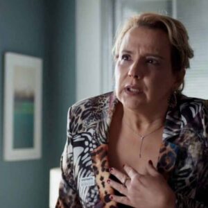 Ana Beatriz Nogueira como Elenice em 'Um Lugar ao Sol' (Globo)