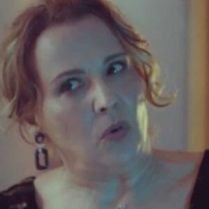 Ana Beatriz Nogueira como Elenice em 'Um Lugar ao Sol' (Globo)