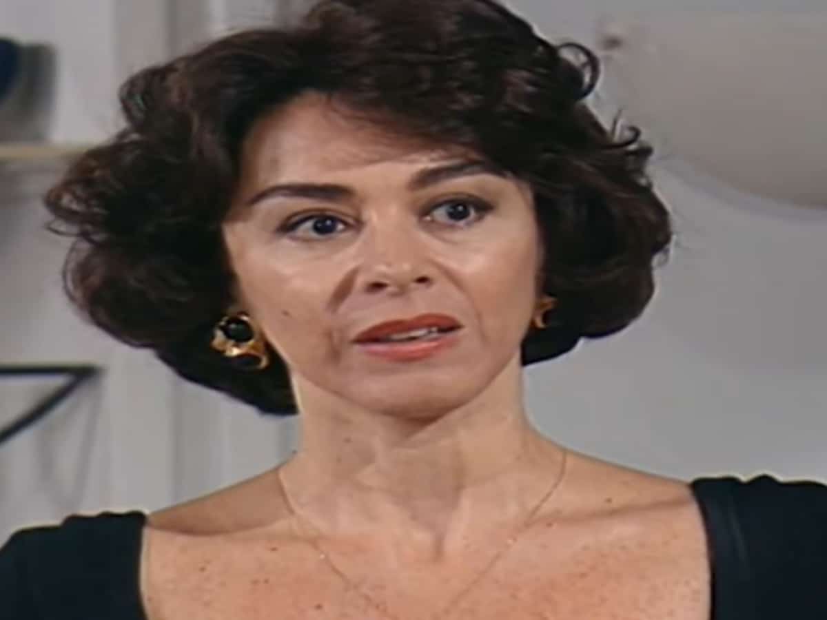 Nívea Maria interpretando Elisa em 'Sonho Meu' (Canal Viva)