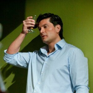 Marcelo Córdoba como Hernán em 'Mar de Amor' (Sbt)