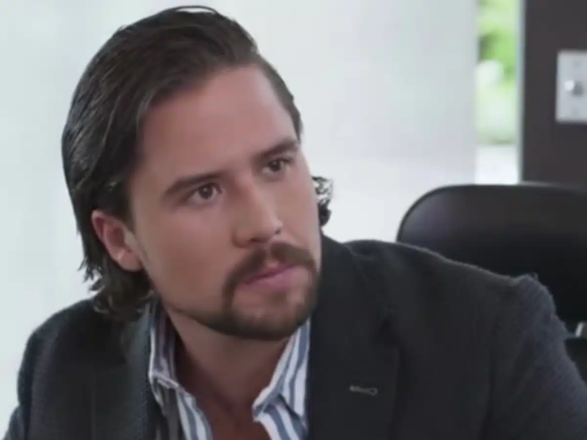 Solkin Ruz interpretando Lucas em 'Se Nos Deixam' (Sbt)