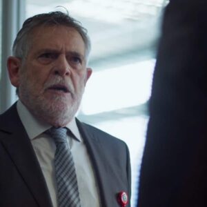 José de Abreu interpretando Santiago em 'Um Lugar ao Sol' (Globo)