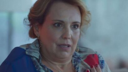 Ana Beatriz Nogueira como Elenice em 'Um Lugar ao Sol' (Globo)