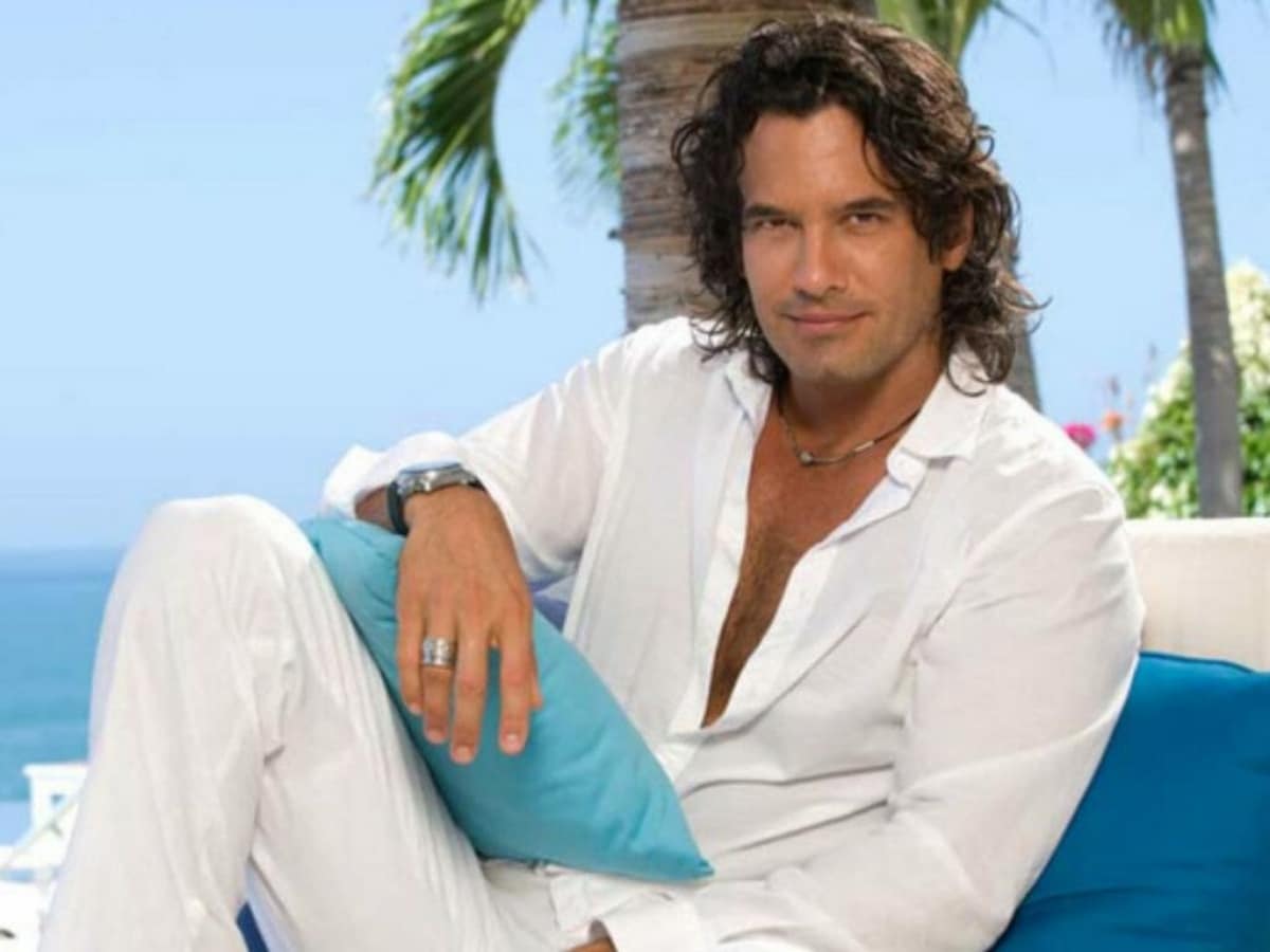 Mario Cimarro interpretando Vítor Manuel em 'Mar de Amor' (Sbt)