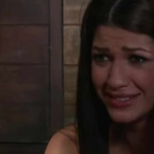 Victória Diaz interpretando Mercedes em 'Mar de Amor' (Sbt)