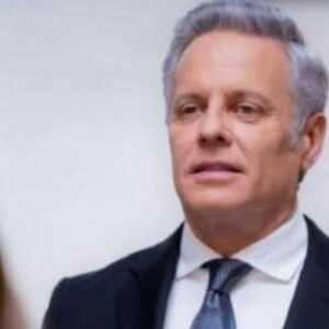 Alexis Ayala interpretando Sérgio em 'Se Nos Deixam' (Sbt)