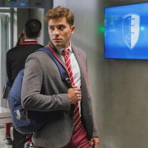 André Lamoglia em cenas da série 'Elite'