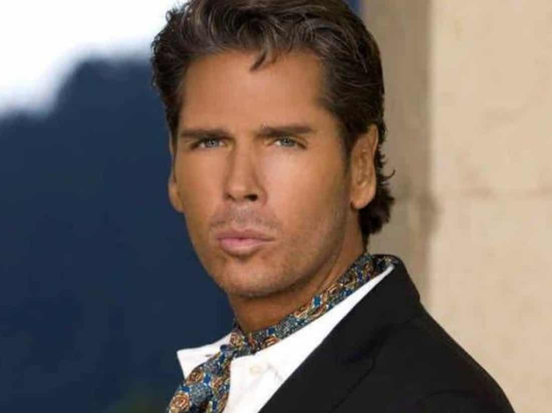 Roberto Palazuelos interpretando Camilo em 'Amanhã é para Sempre' (Sbt)