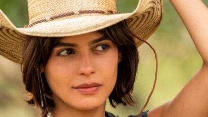 Julia Dalavia como Guta em 'Pantanal' (Globo)