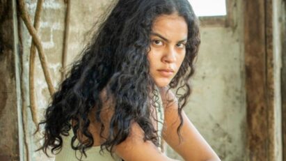 Bella Campos como Muda em 'Pantanal' (Globo)