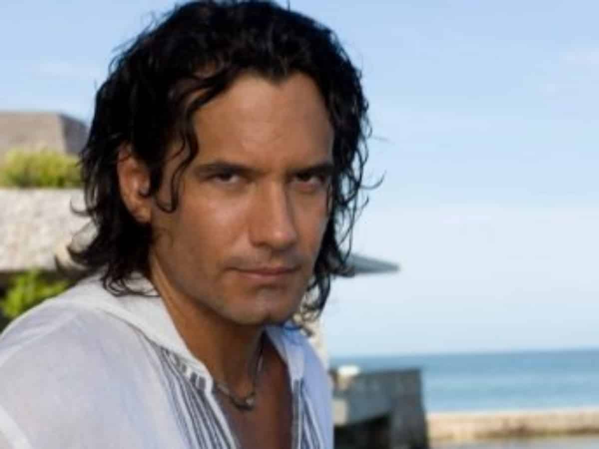 Mário Cimarro interpretando Vítor Manuel em 'Mar de Amor' (Sbt)