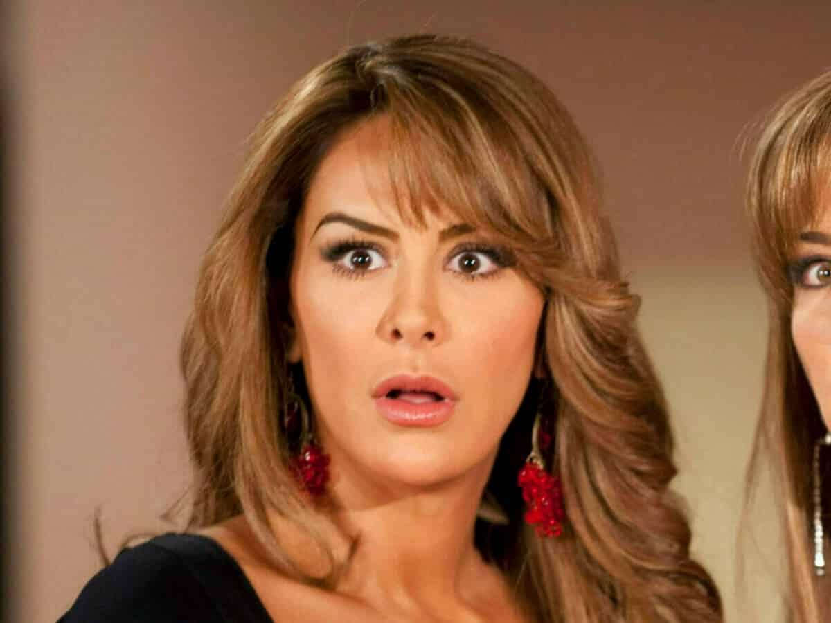 Ninel Conde como Coral em 'Mar de Amor' (Sbt)
