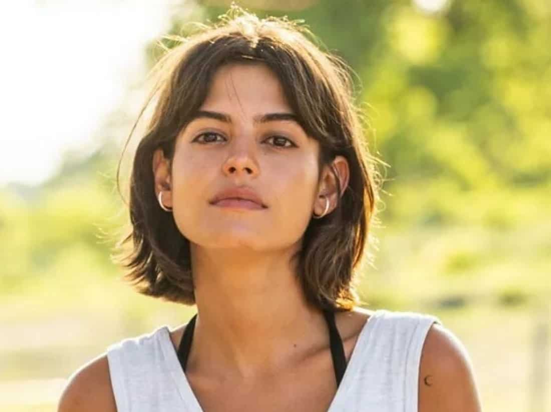 Julia Dalavia interpretando Guta em 'Pantanal' (Globo)