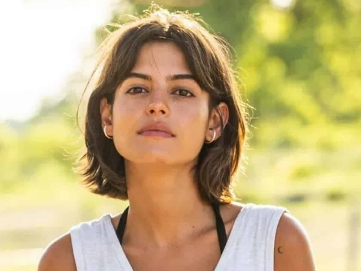 Julia Dalavia interpretando Guta em 'Pantanal' (Globo)