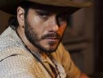 Gabriel Sater como Trindade em 'Pantanal' (Globo)