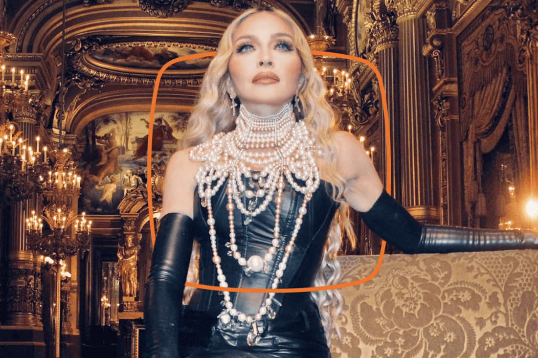 Fotos de Madonna durante as gravações da campanha, com destaque para o figurino e a Ópera de Paris.