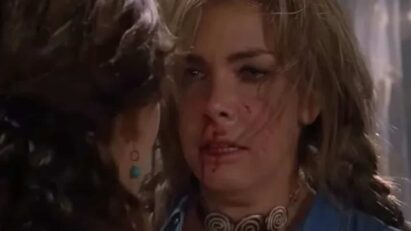 Soco, tapa e ameaça de morte! Elisa e Carmem se enfrentam em guerra sem trégua em Abismo de Paixão