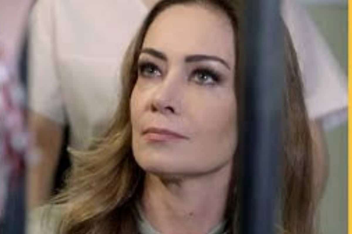 Uma imagem de Mirtes em Contigo Sim, com uma expressão de tristeza e arrependimento em seu rosto.