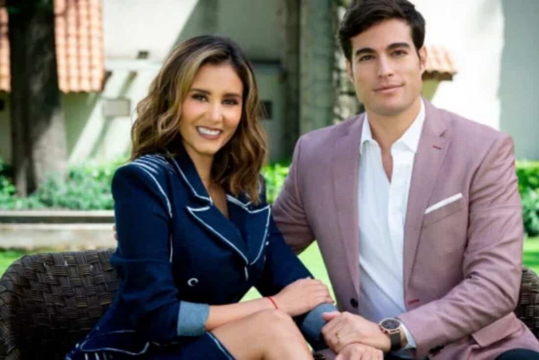 Álvaro sorri, satisfeito por ter enganado Samanta mais uma vez.