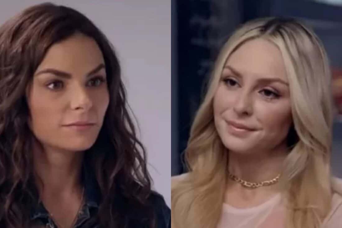 Ângela conversando com Salma, com um ar sério e determinado.