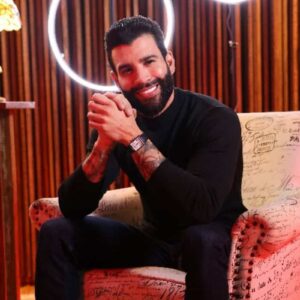 Gusttavo Lima apresenta o single Morar Nesse Motel e abre projeto de singles inéditos