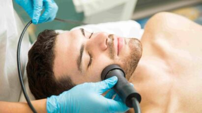 Barba cheia e bem delineada