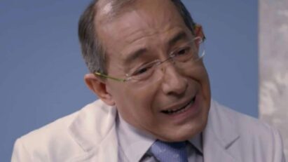 Imagem de Duarte pedindo perdão a Ângela.