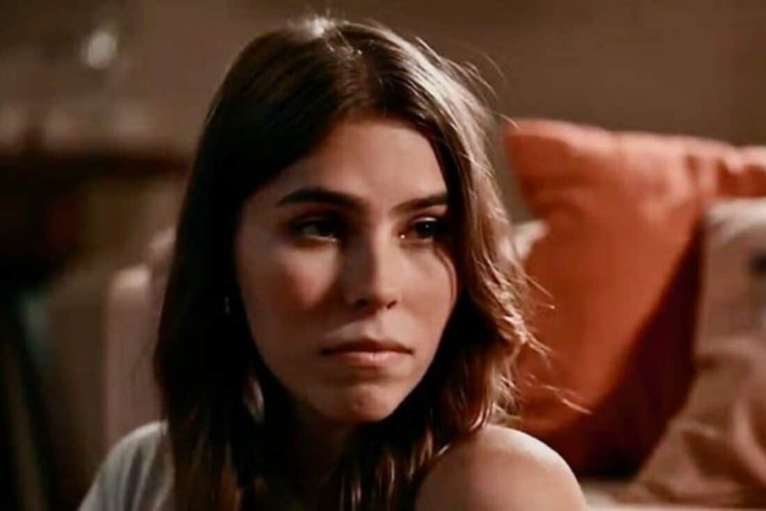 Buba acolhe sua família em meio a uma crise financeira e médica, destacando a generosidade de José Augusto em 'Renascer'."